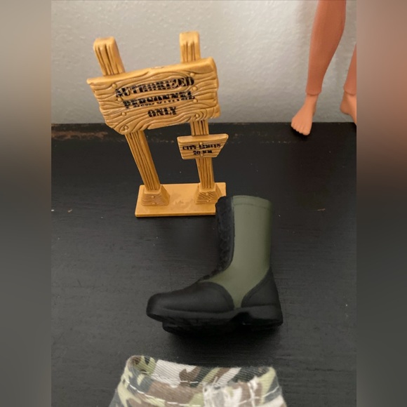 Vintage 1996 Hasbro Pawtucket GI Joe Action Figure Doll & special forces tank - Picture 6 of 13